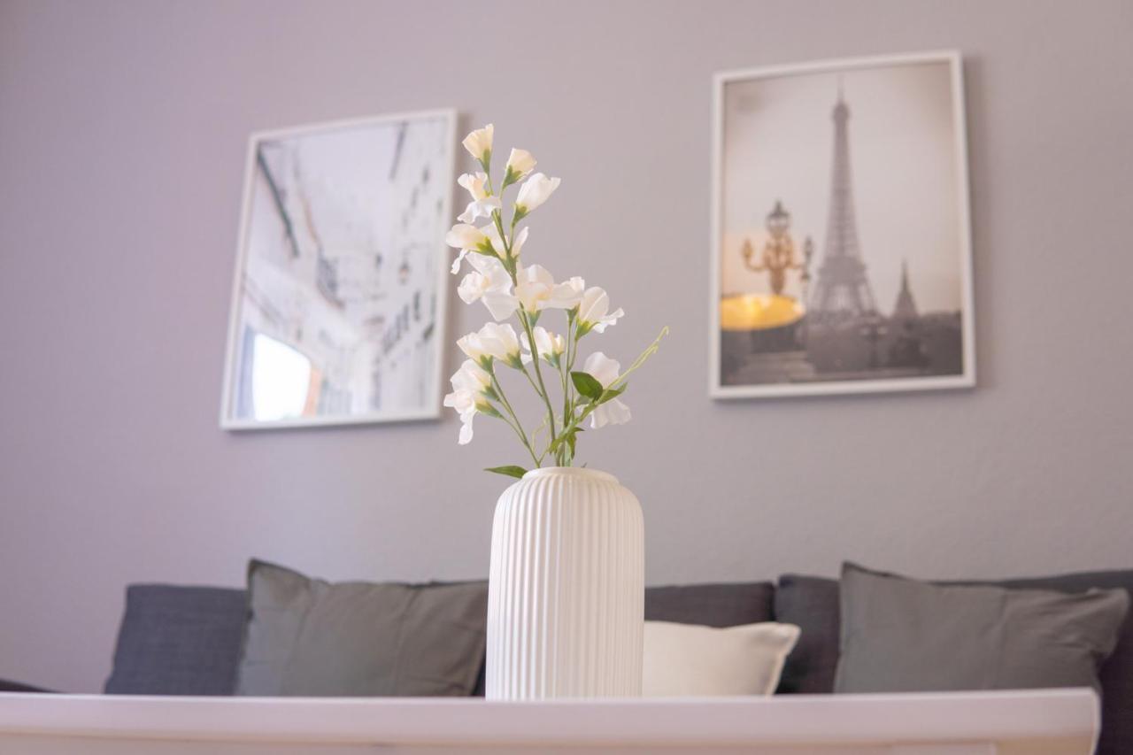 "Purple Chill" Super Zentrale Ferienwohnung Hbf-Messe-Buergerweide-Citygate-Ovb Arena Бремен Екстер'єр фото
